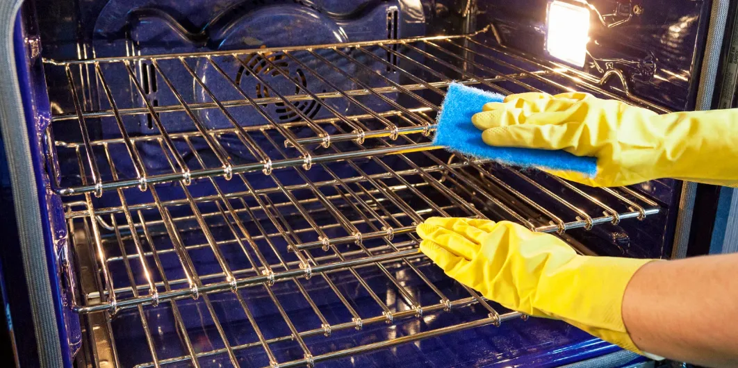 فنى تنظيف افران بالرياض