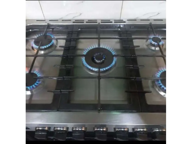 نقوم بفحص شامل لأفران الغاز قبل البدء في التصليح لضمان الأداء المثالي